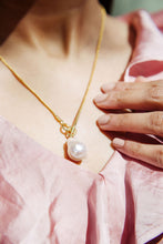 Load image into Gallery viewer, Osanna Pearl Necklace
