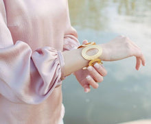 Load image into Gallery viewer, Digna Oval Bracelet
