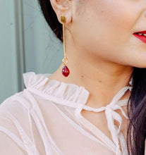 Load image into Gallery viewer, Daria Earrings
