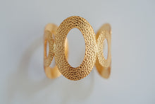 Load image into Gallery viewer, Digna Oval Bracelet

