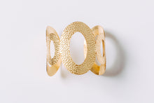 Load image into Gallery viewer, Digna Oval Bracelet
